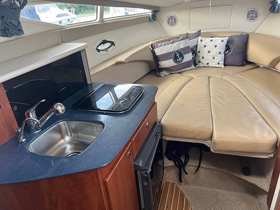 Bayliner 265 Cruiser , Mercruiser 5.0 -2005 5 of 5