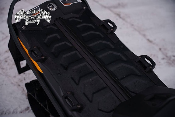 SKI-DOO SUMMIT SP 850 -21 6 of 8