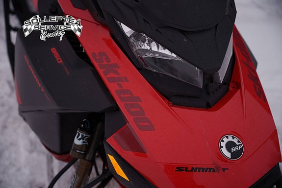 SKI-DOO SUMMIT SP 850 -21 7 of 8