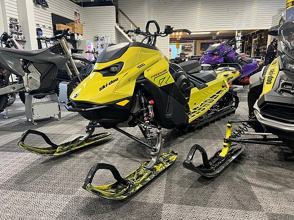 Ski-doo Freeride  154 850 E-tec 10,25 Veckans Deal