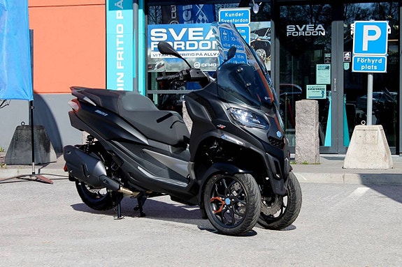 Piaggio MP3 | 530 HPE ADVANCE | KÖRS PÅ B-KORT 2 of 27