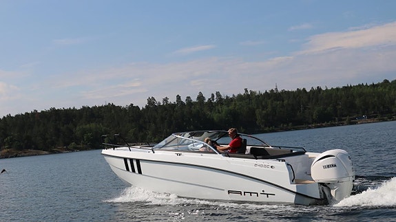 AMT 240 DC -23 Yamaha F300 NSB2 -26 3 of 5