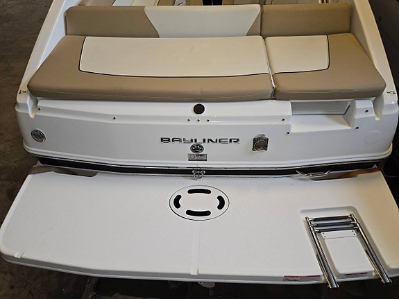 Bayliner 742 Mercruiser 250HK-2017 TOPPSKICK ! 7 of 12