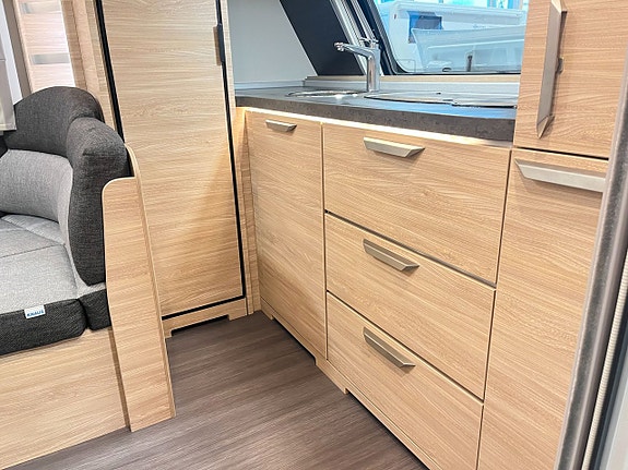 Knaus SÜDWIND 500 PF (ALDE+Frontkök+Solcell+Markis m. sidor) 8 of 23