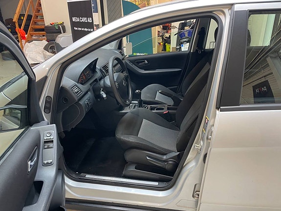 Mercedes-Benz A150 6 of 11