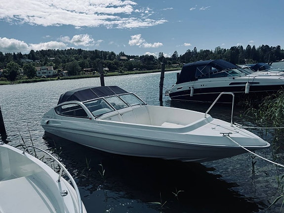 Smuggler 245S VP 5,7GSI 320hk Ny inredning! HÖSTPRIS!