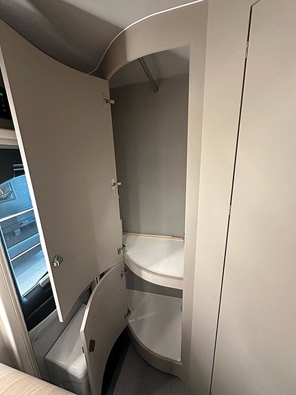 Wingamm Oasi 540 140HK AUT Stor lounge! Endast 5,40m! UNIK! 14 of 27