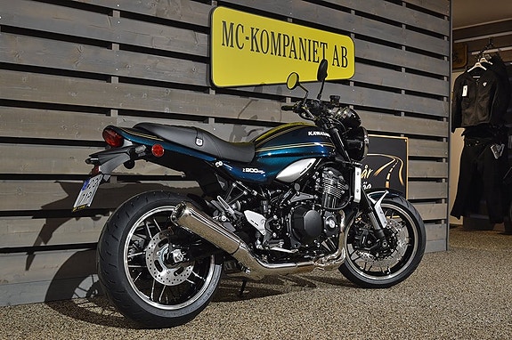 Kawasaki Z900RS 2 of 6
