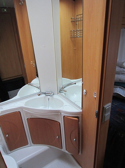LMC CARAVAN C-F 710/755 TK C-F 710/755 TK 8 of 13