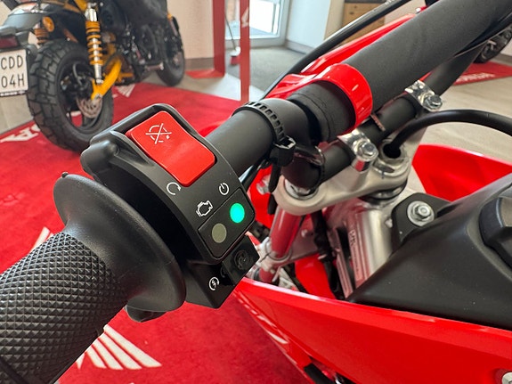 Honda CRF 110 3 of 4