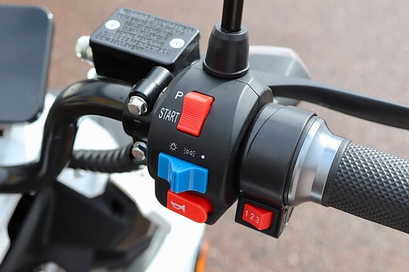 Eloped ES TTX  Vit 60km, Klass 2 (25 km/h) 11 of 15