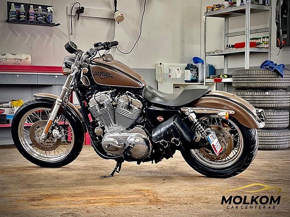 Harley-Davidson Superlow XL 883 2 of 4