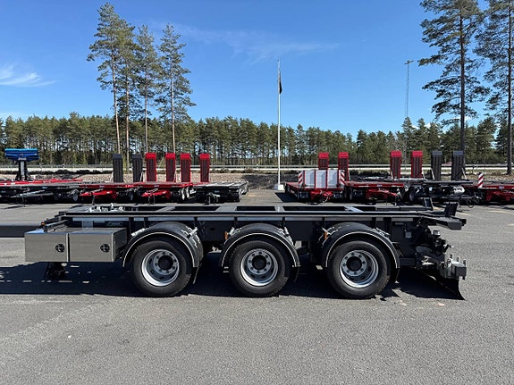 Hakarps - 24 tons Lastväxlarkärra med tipp och dubbelmontage 5 of 12