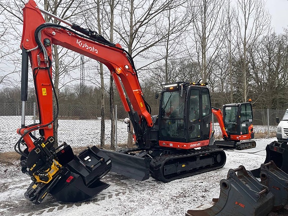 Uthyres: Grävmaskin 8-10 Ton, Kubota KX080-4a2 rotor, grip