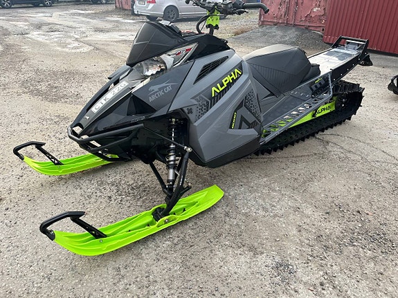 Arctic cat M8000 alpha one 2020 2 of 2
