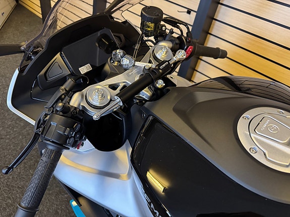 CFMOTO 675SR-R RACING 36-månader RÄNTEFRITT Nebula black-26 5 of 13