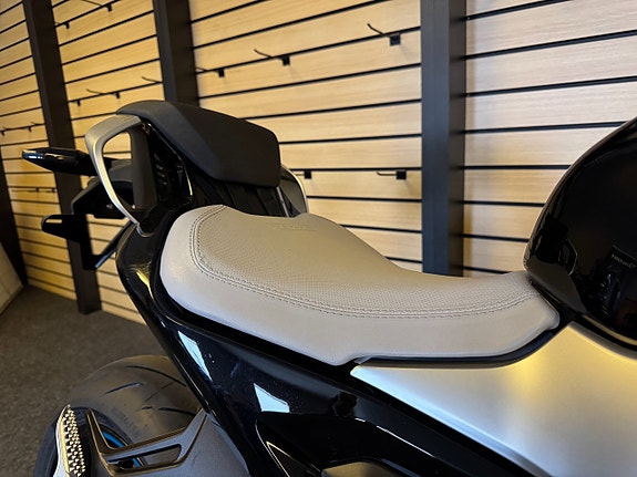 CFMOTO 675SR-R RACING 36-månader RÄNTEFRITT Nebula black-26 12 of 13