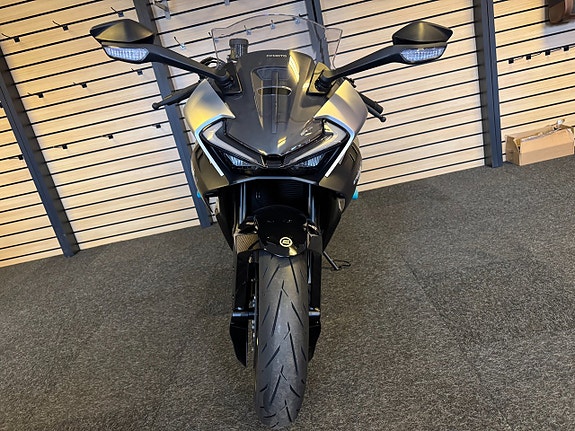CFMOTO 675SR-R RACING 36-månader RÄNTEFRITT Nebula black-26 8 of 13