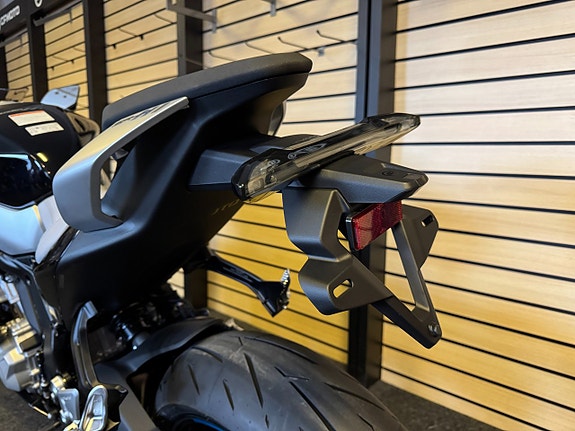 CFMOTO 675SR-R RACING 36-månader RÄNTEFRITT Nebula black-26 4 of 13