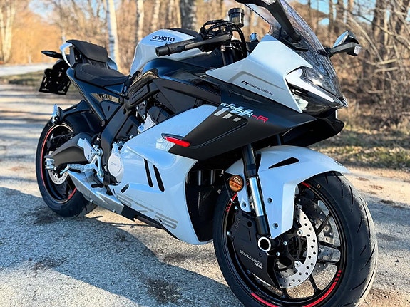 CFMOTO 675SR-R RACING 36-månader RÄNTEFRITT
