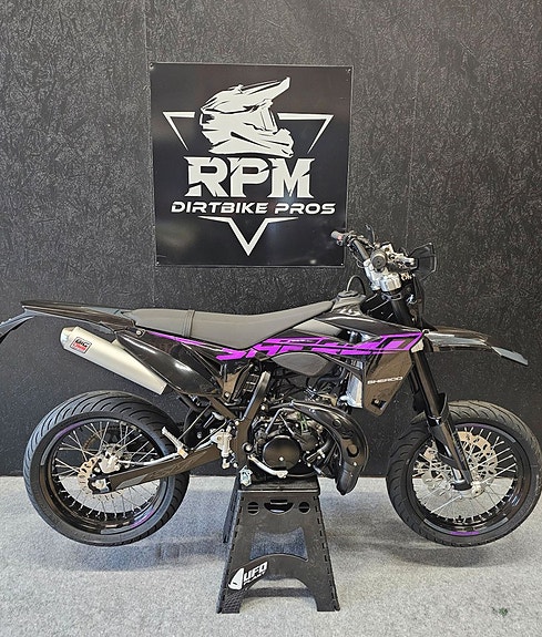Sherco 50 SM RS PINK 2 of 6