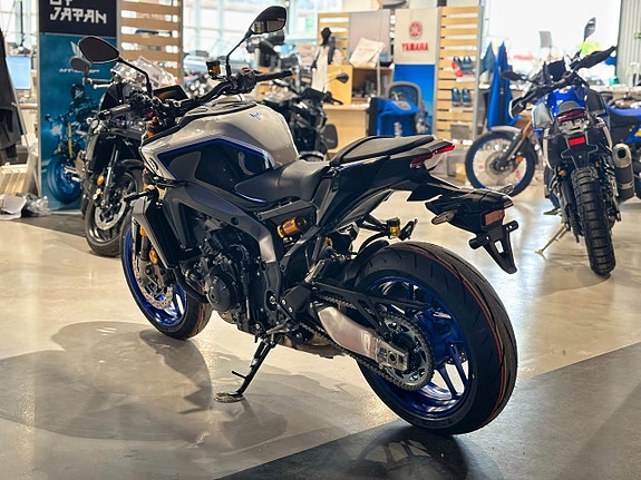 Yamaha MT-09 SP 4 of 15