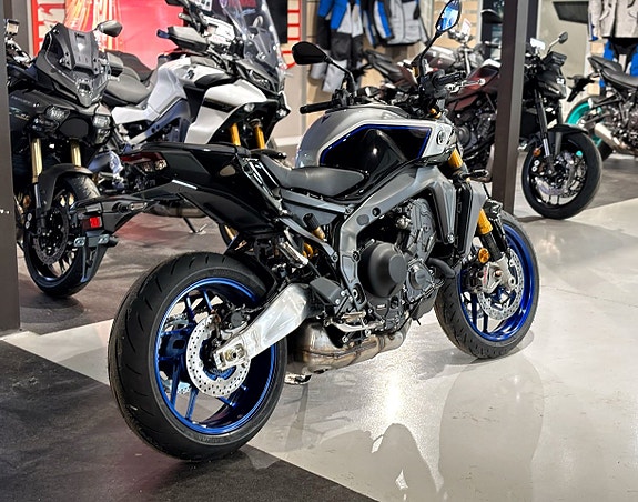 Yamaha MT-09 SP 2 of 15