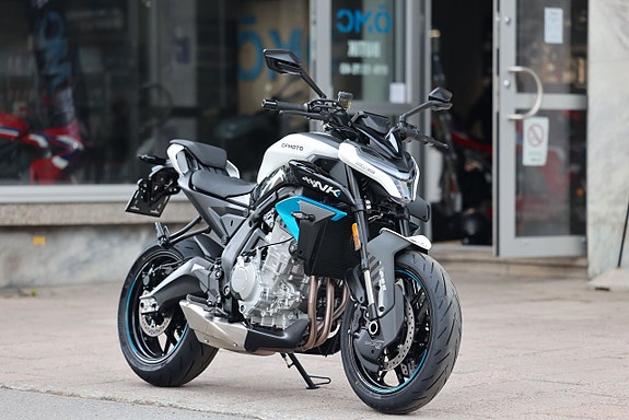 CFMOTO 675 NK | Glacier White |  RÄNTEFRITT 4 of 17