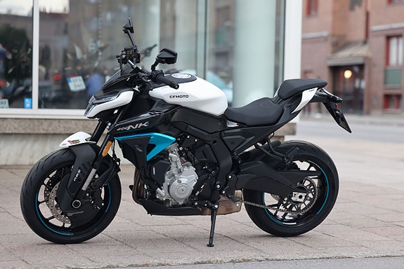 CFMOTO 675 NK | Glacier White |  RÄNTEFRITT 14 of 17