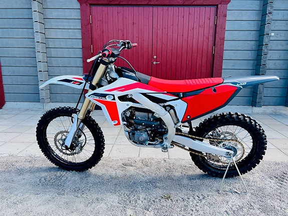 FANTIC XXF 450 2 of 5