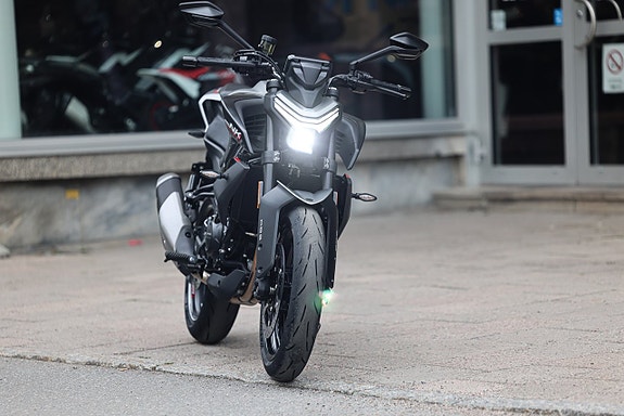 CFMOTO 450 NK | A2 | RÄNTEFRITT 4 of 14