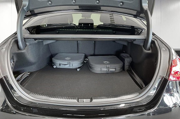 Mercedes-Benz C300 de 12 of 17