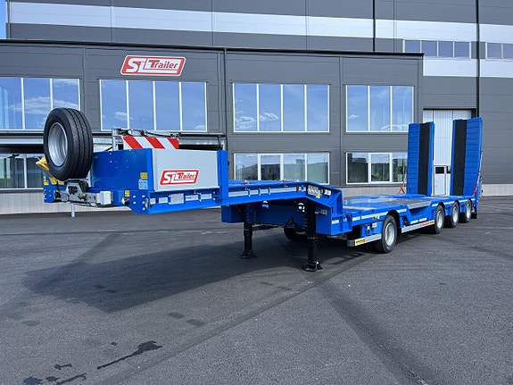 Faymonville 4-axlad maskintrailer hydraulbreddning hjulficka
