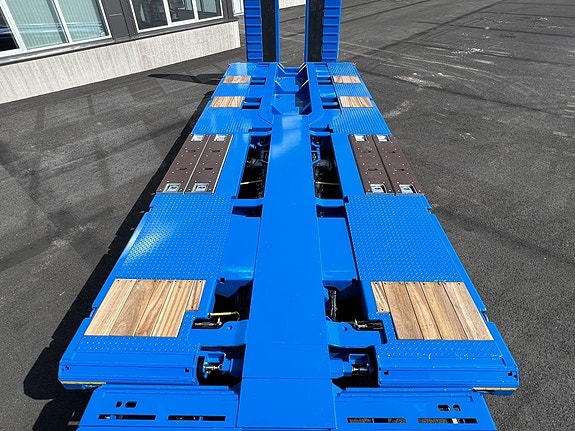 Faymonville 4-axlad maskintrailer hydraulbreddning hjulficka 5 of 5