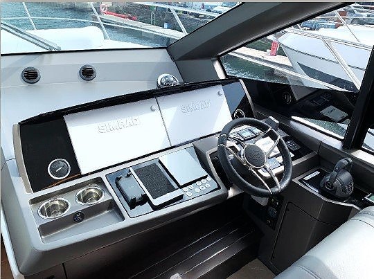 Sunseeker 55 Manhatta 2024 5 of 5