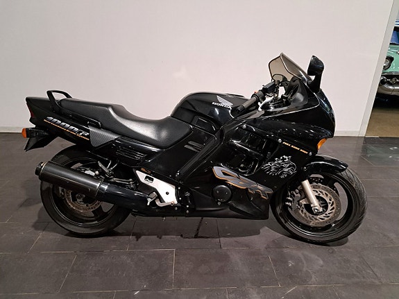 Honda Powersports CBR1000F / Endast 4688 mil! 2 of 7