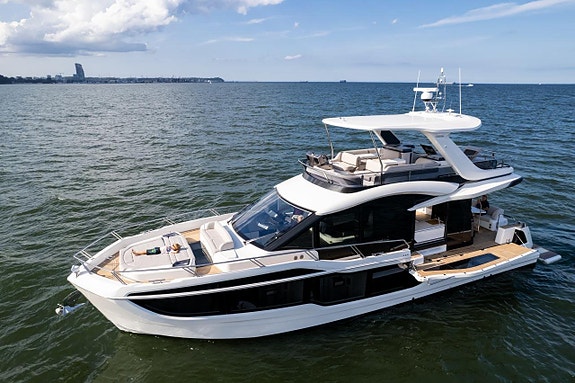 NY Galeon 560 Flybridge/ Galeon 570 Skydeck - Måste upplevas 7 of 12