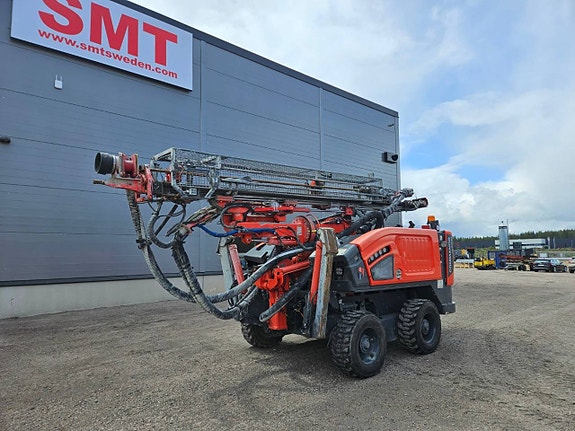 Sandvik Commando DC300Ri Borrvagn