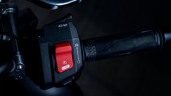 Yamaha MT-09 Y-AMT 3 of 4
