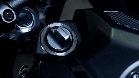 Yamaha MT-09 Y-AMT 4 of 4