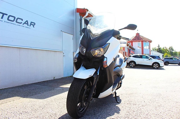 Yamaha X-max 250 Abs 5 of 5