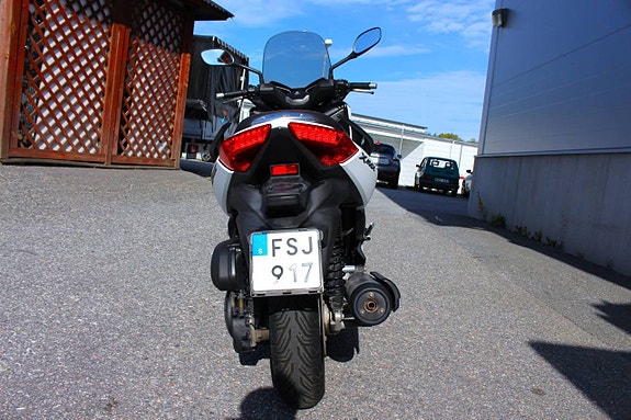 Yamaha X-max 250 Abs 3 of 5