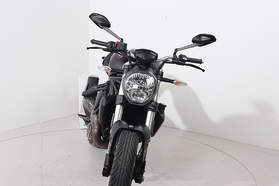 Ducati Monster 821 3 of 8