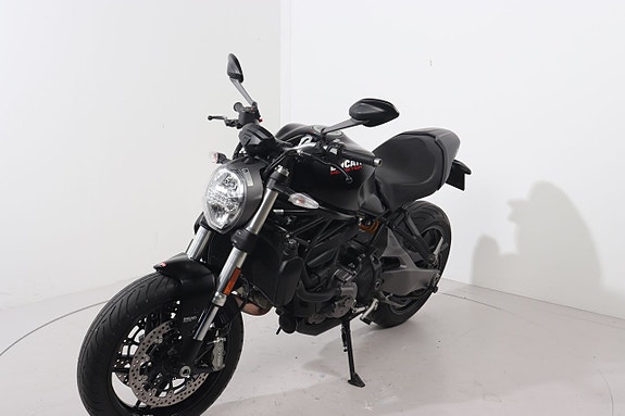 Ducati Monster 821 4 of 8