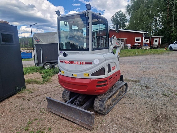 Takeuchi TB 230 4 of 5