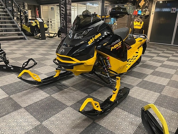 Ski-Doo MXZ X-RS 850 E-TEC -25 *Kampanj -27.000:-* 3 of 3