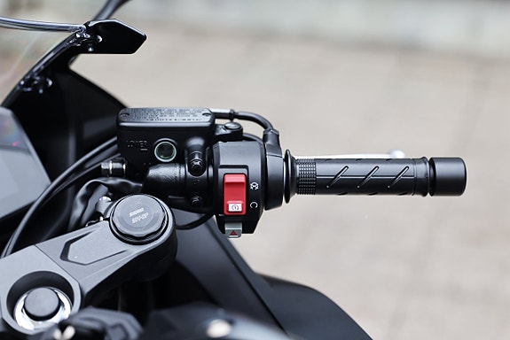 Honda CBR650R E-Clutch Mattsvart | RÄNTEFRITT 14 of 15