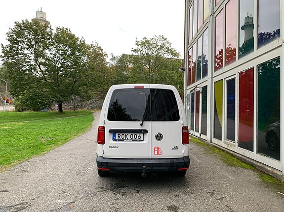 Volkswagen Caddy Maxi 16 of 21