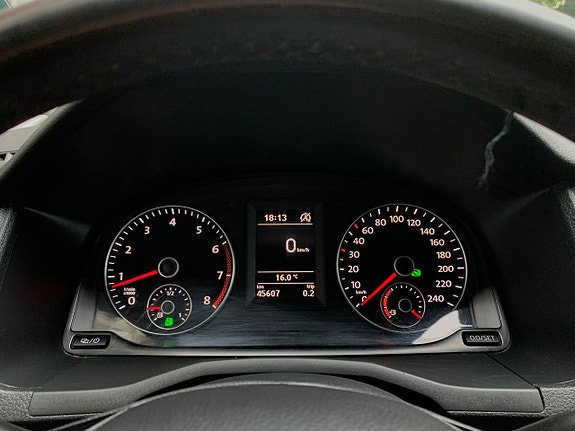 Volkswagen Caddy Maxi 10 of 21