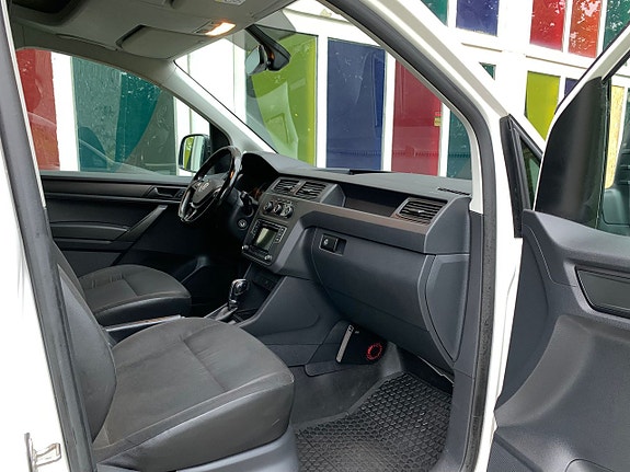 Volkswagen Caddy Maxi 8 of 21